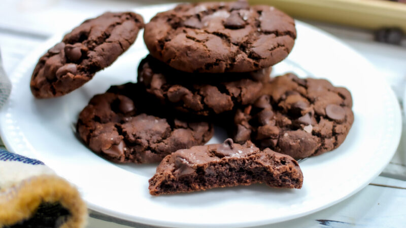 #SusanCooksVegan: Let’s Make Double Fudge Cookies with Sea Salt