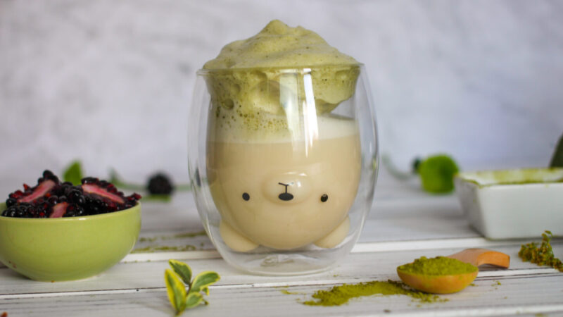 #SusanCooksVegan: Let’s Make Dalgona Whipped Matcha Latte!